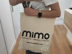 Mimo bolsa, regaos a clientes de mimo asesores inmobiliarios Donosti. Cuida el medioambiente. www.inmomimo.com