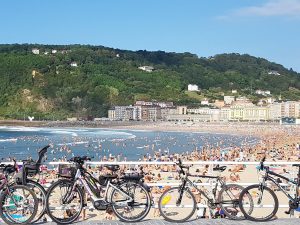 Playa de La Zurriola, Donostia San Sebastian por barrios, Gros. Blog mimo asesores inmobiliarios Donosti. www.inmomimo.com