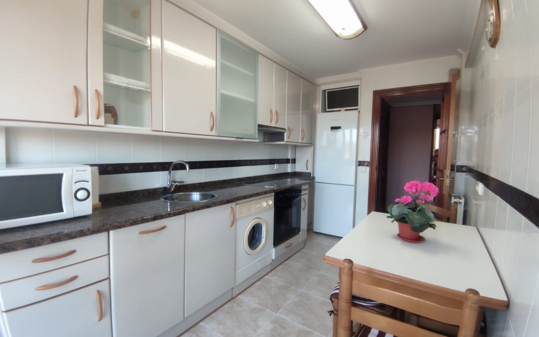 Se vende piso de 3 habitaciones en Altza, Donostia. Compra tu casa con mimo asesores inmobiliarios Donosti. www.inmomimo.com